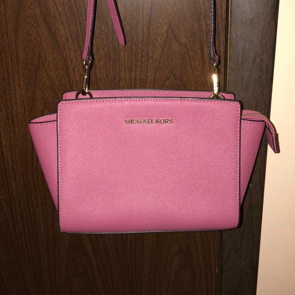 Michael Kors Purse - Picture 3 of 8